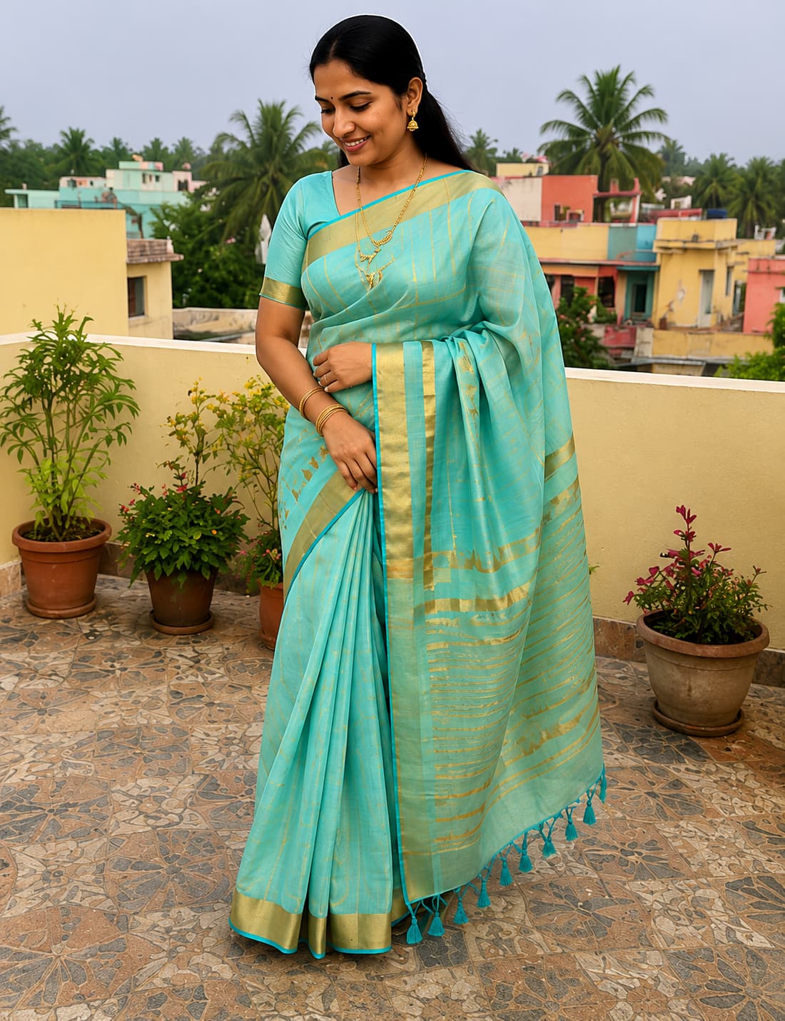 Very Beautiful Traditional Saree