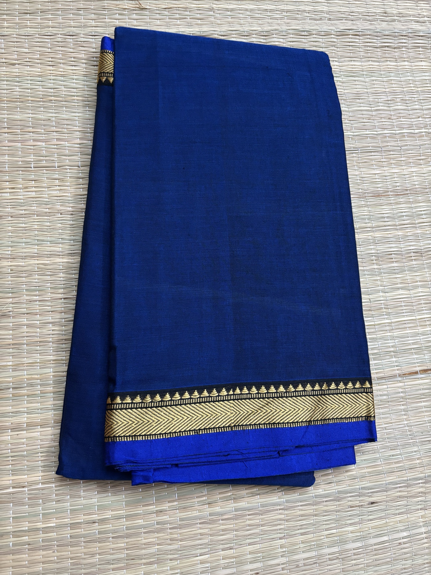 Narayanpet Cotton Saree – Contrast zari border with no image or idols