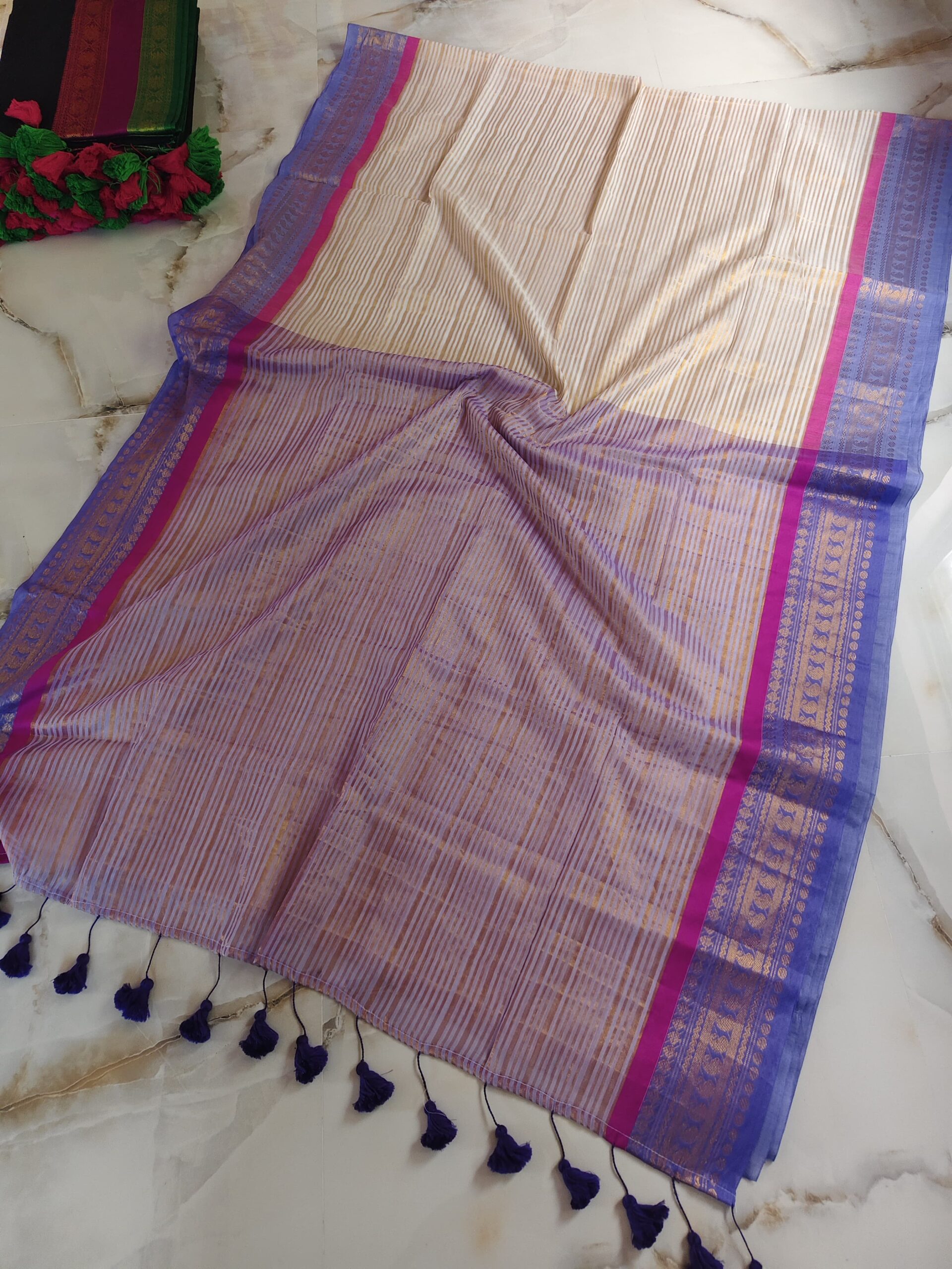 Vaira oosi pattern Half White Mul Cotton Saree – With zari work and with Running Blouse