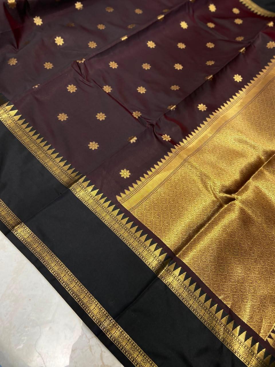 Soft Silk Saree – Vintage style with retta petta border and zari contrast blouse