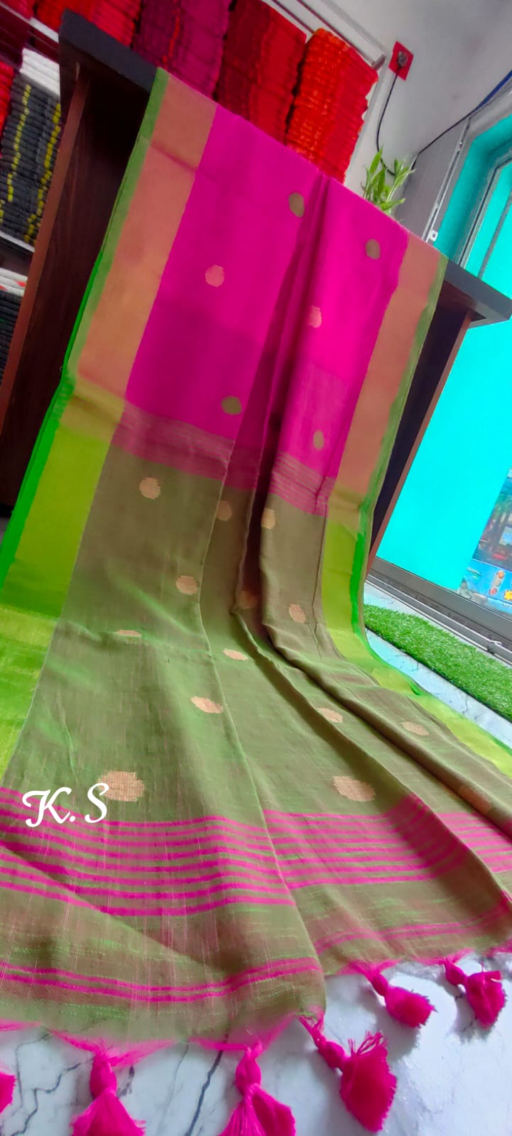 Pink Ball Linen Khadi Cotton Saree – Handwork Design with Contrast Pallu & Blouse