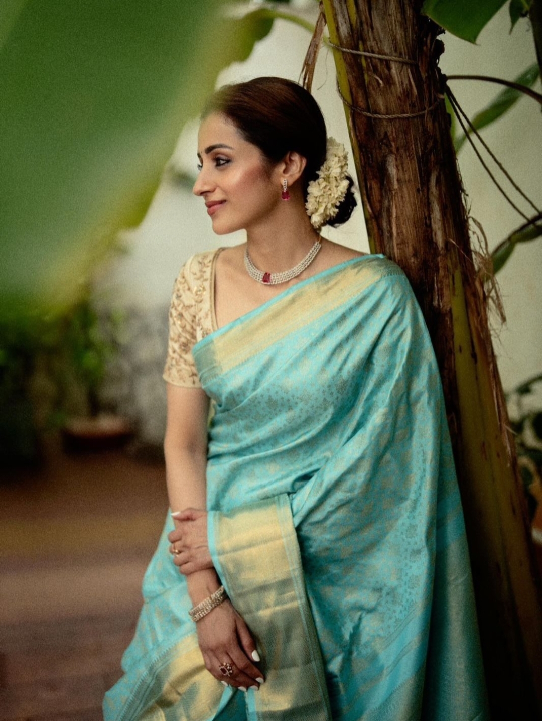 Soft Silk Saree – Trending zari woven soft silk with contrast border and rich blouse