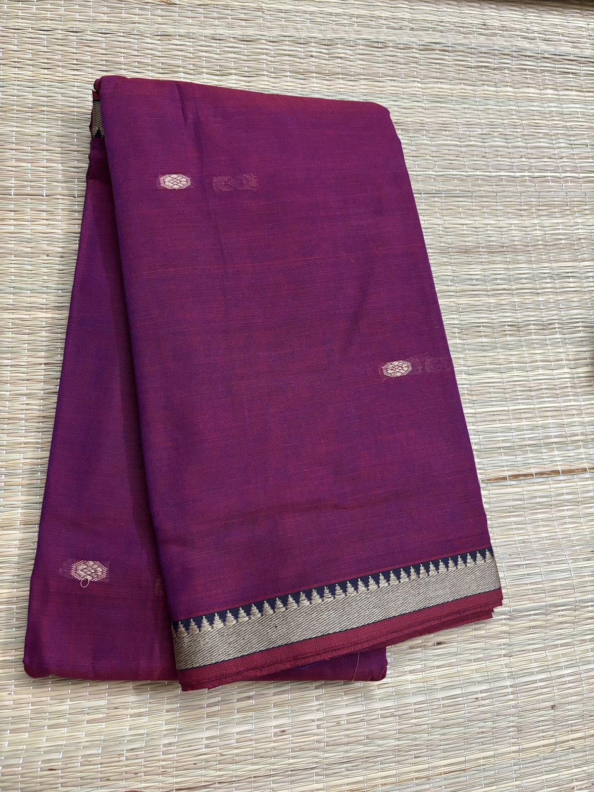 Narayanpet Cotton Saree – Buttas all over and small temple border